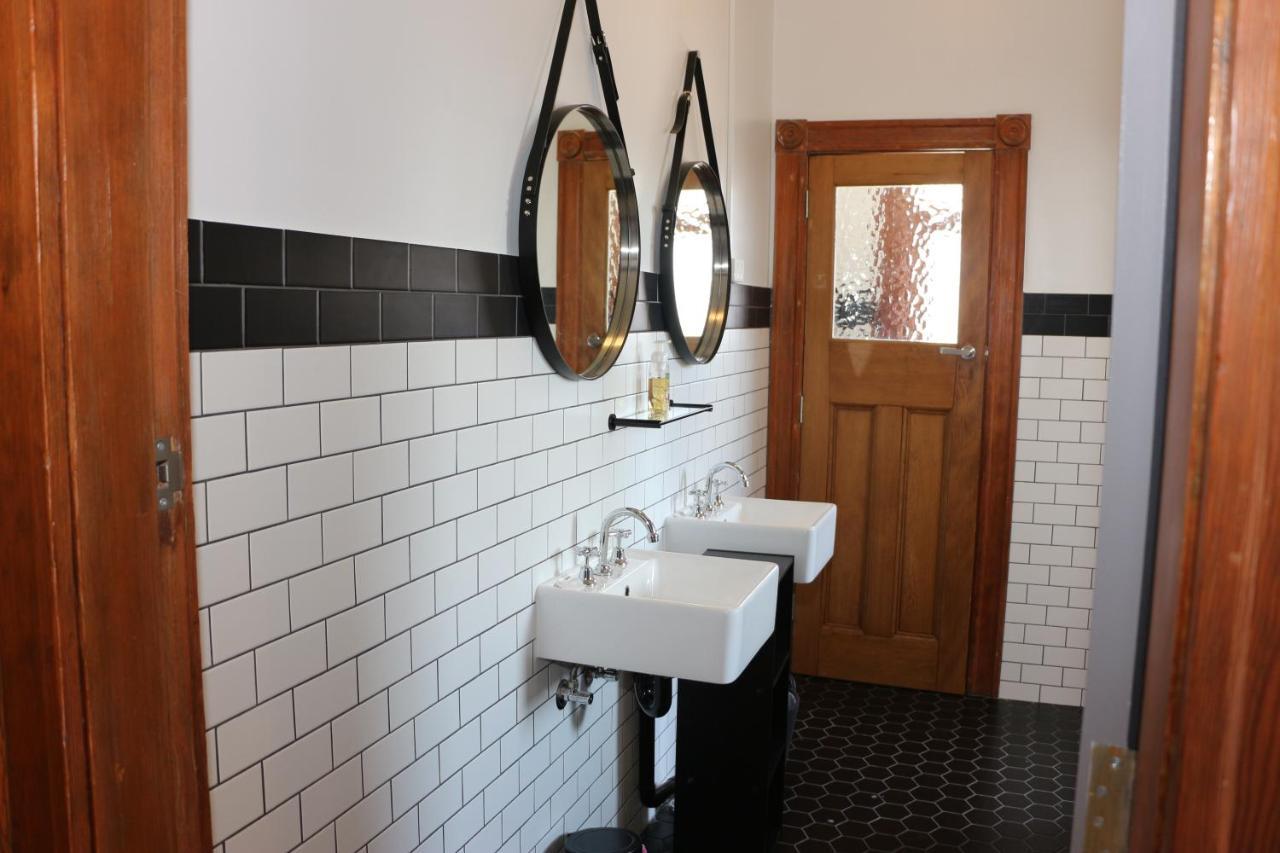 Guildford Hotel Экстерьер фото